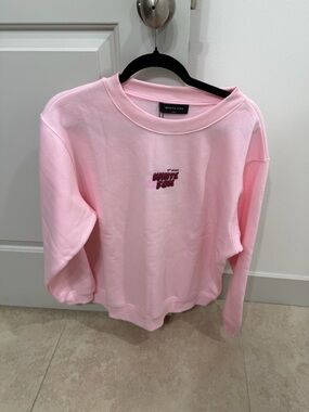 White Fox S/M Pink Sweatshirt. 💕⚡️